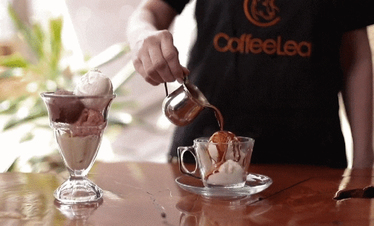 CoffeeLea barista making a drink